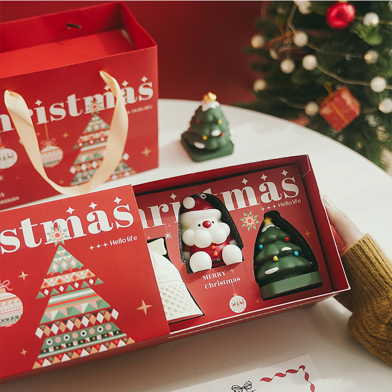 Exquisite Christmas Candles